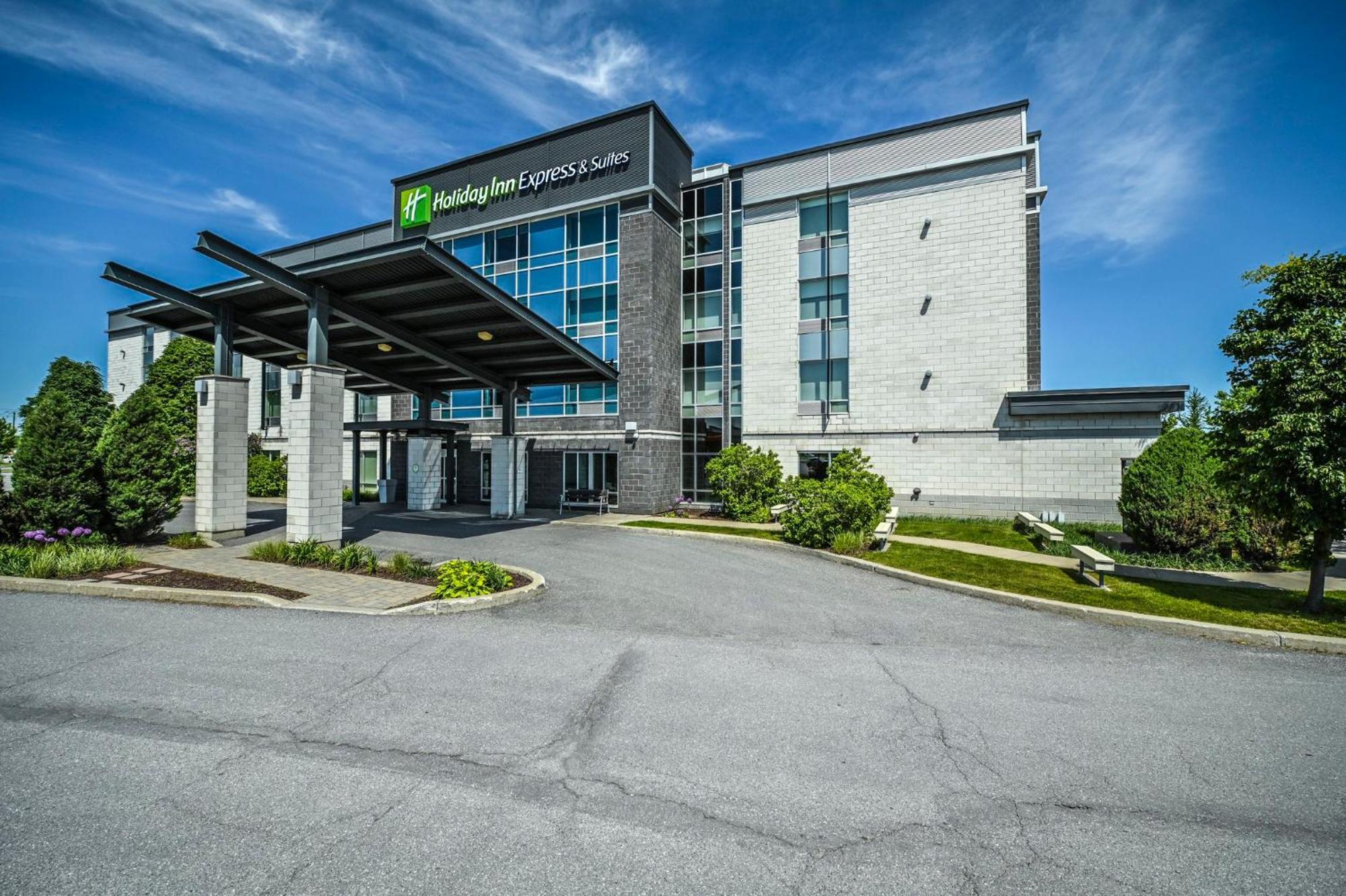 Holiday Inn Express Hotel & Suites Saint - Hyacinthe By Ihg Exterior foto