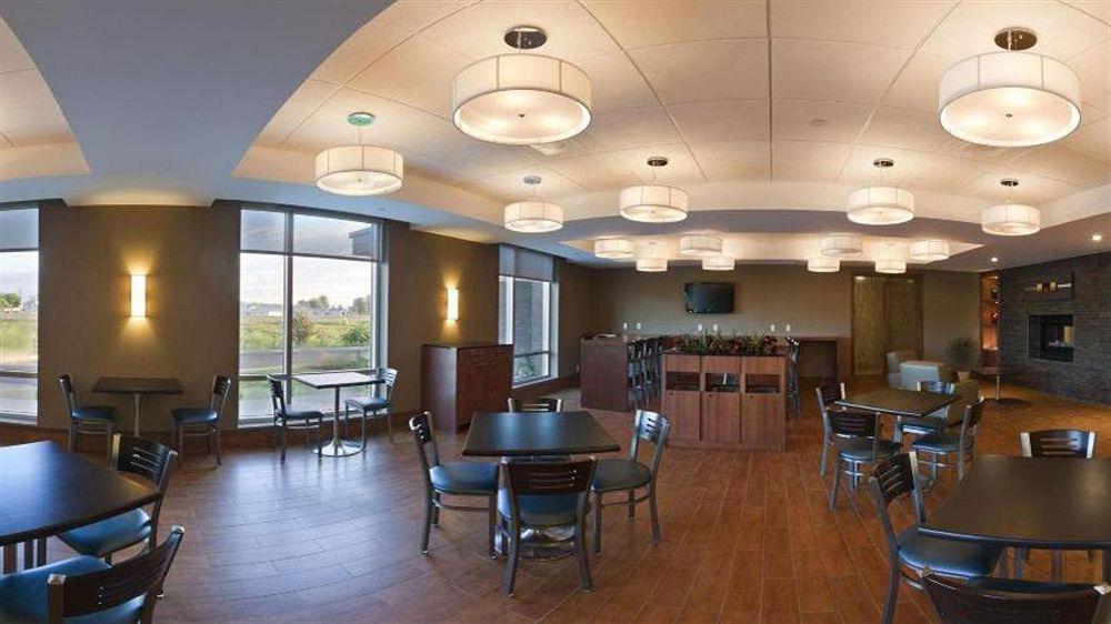 Holiday Inn Express Hotel & Suites Saint - Hyacinthe By Ihg Exterior foto